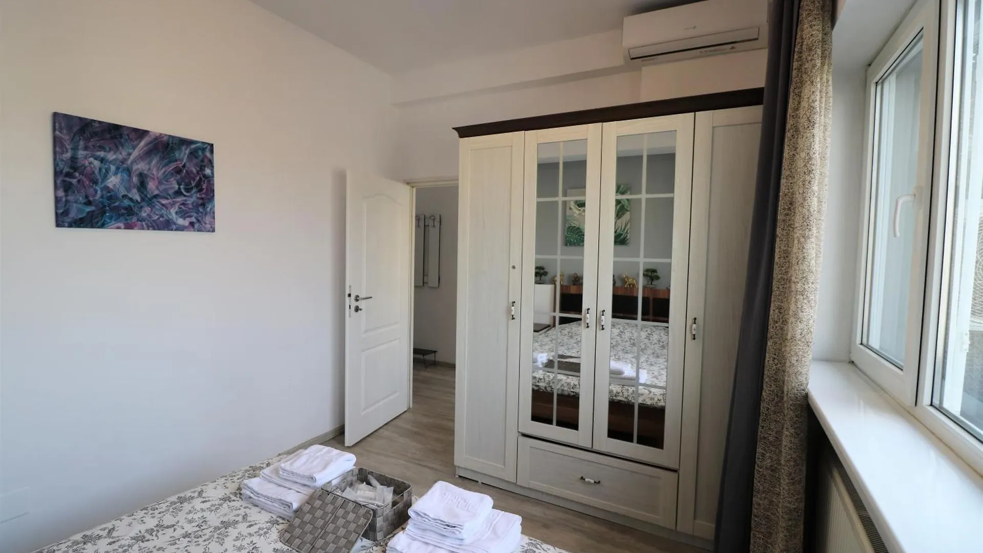 Cozy Deluxe Apartment - Old Town - Free Minibar Bukarest Rumænien
